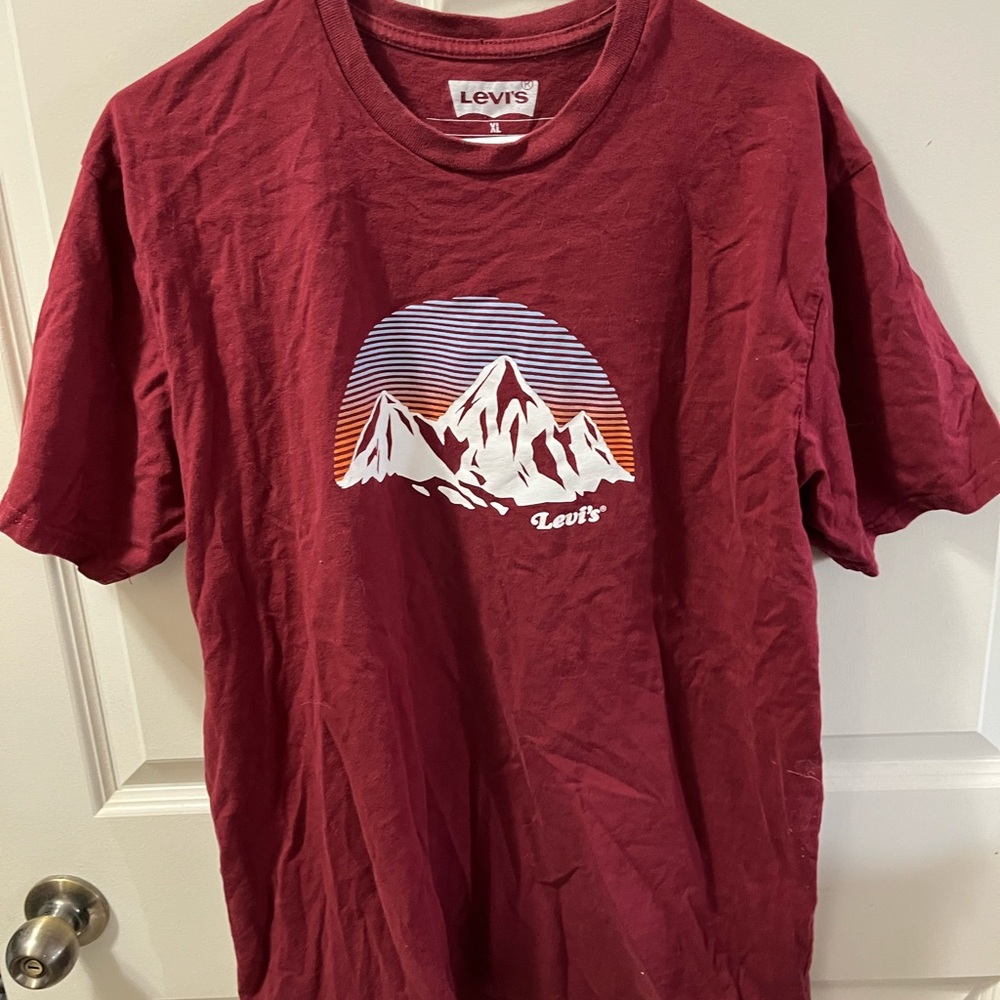 Levi's Red Graphic T-Shirt